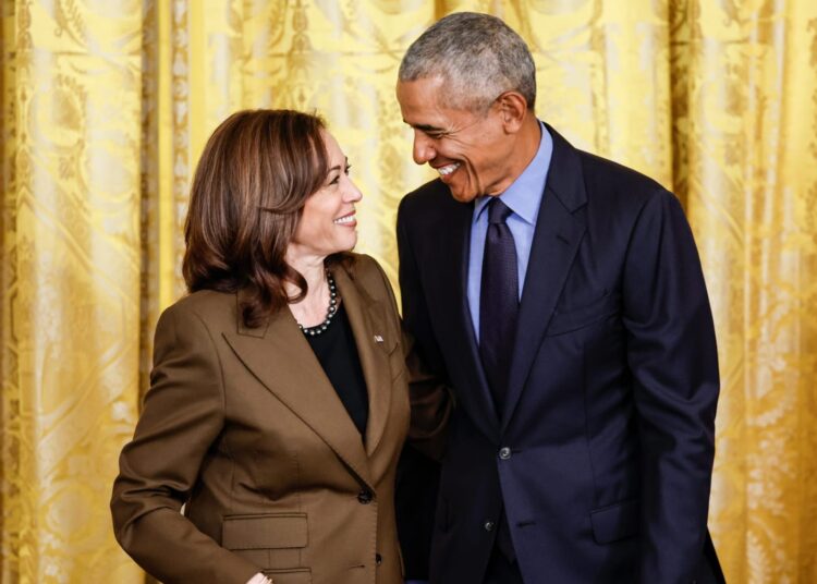 «Ρήγμα» στο «στρατόπεδο» των Δημοκρατικών: Ο Ομπάμα θεωρεί την Χάρις «ανίκανη» για υποψήφια πρόεδρο των ΗΠΑ