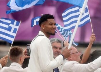 Γιάννης Αντετοκούνμπο: «Η μεγαλύτερη τιμή!»