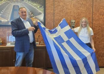 Ελληνική Ολυμπιακή Επιτροπή: Στην Αντιγόνη Ντρισμπιώτη η Ελληνική Σημαία από τον Σπύρο Καπράλο