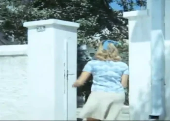 Μια κυρία στα μπουζούκια: Πώς είναι σήμερα το σπίτι που έμεναν Λάσκαρη – Βουτσάς