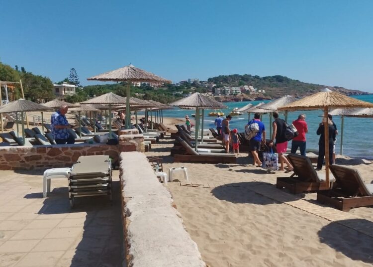 Εκτεταμένοι έλεγχοι σε 14 παραλίες με τις περισσότερες καταγγελίες πολιτών- επιβλήθηκαν πρόστιμα άνω των 350.000 ευρώ