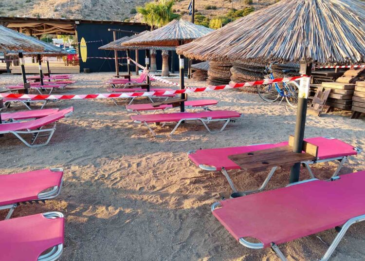 Εκτεταμένοι έλεγχοι σε 14 παραλίες με τις περισσότερες καταγγελίες πολιτών- επιβλήθηκαν πρόστιμα άνω των 350.000 ευρώ