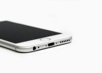 ΑΑΔΕ: Εντόπισε μεγάλο κύκλωμα φοροδιαφυγής με εμπόριο κινητών τηλεφώνων – Πρόστιμα άνω των 130 εκατ. ευρώ