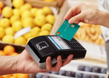 POS: «Έρχεται» υποχρεωτική ταμπέλα σε ταξί και λαϊκές αγορές για τις πληρωμές