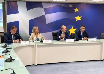 Η μεταρρύθμιση  του Χατζηδάκη που καθυστερούσε περίπου 100 χρόνια. Το Τέλος Χαρτοσήμου από το 1931