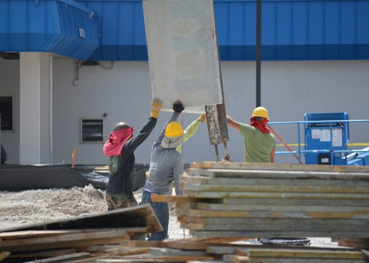 Νέος Οικοδομικός Κανονισμός: Πυροδοτεί νέο κύμα ελλείψεων στην αγορά κατοικίας