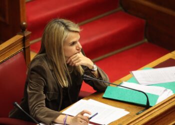ΠΑΣΟΚ/Μιλένα Αποστολάκη: «Να αποσυρθούν τώρα οι αλλαγές στο “Πόθεν Έσχες” που δεν προάγουν τη διαφάνεια»