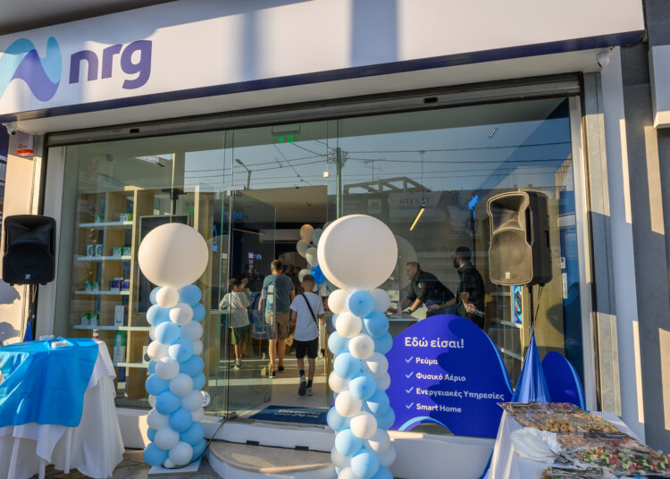 Η nrg εγκαινίασε δύο νέα καταστήματα σε Δάφνη και Περιστέρι
