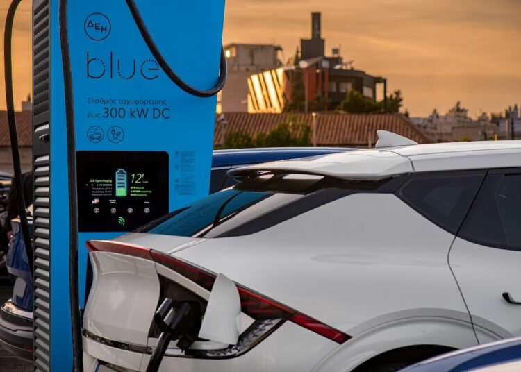 Τρία χρόνια ΔΕΗ blue: Συνεχής ανάπτυξη των «πράσινων» μετακινήσεων -Πάνω από 2.700 σημεία φόρτισης σε Ελλάδα και Ρουμανία (pics)