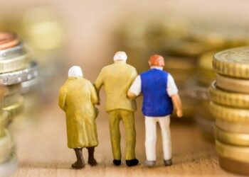 Συντάξεις: Έρχεται διπλή αύξηση για τους συνταξιούχους