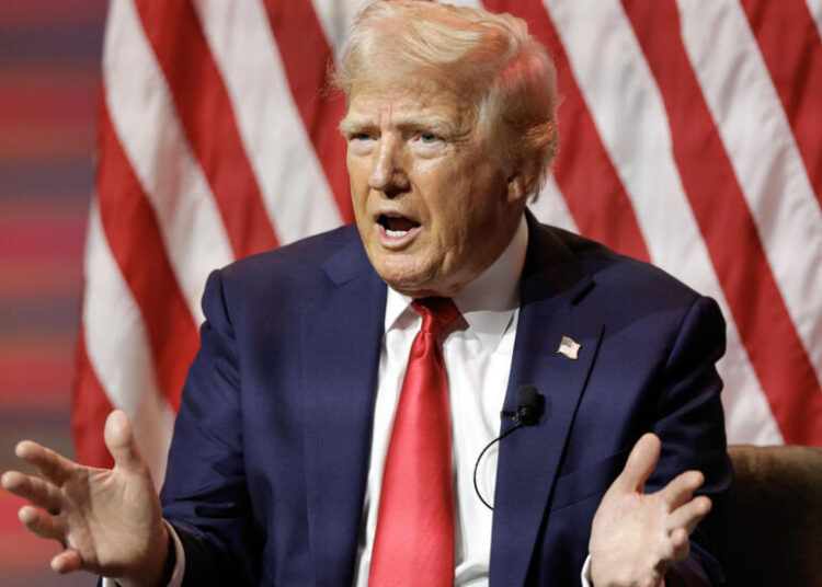 ΗΠΑ: Οριακό προβάδισμα Κάμαλα Χάρις έναντι Ντοναλντ Τραμπ δείχνει νέα δημοσκόπηση