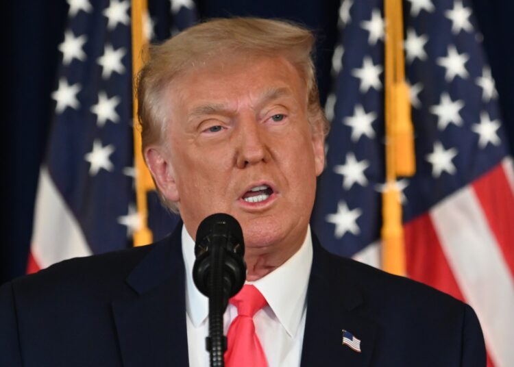 ΗΠΑ: Οριακό προβάδισμα Κάμαλα Χάρις έναντι Ντοναλντ Τραμπ δείχνει νέα δημοσκόπηση