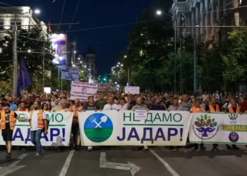 Σερβία/Λίθιο: Χιλιάδες διαδηλώνουν εναντίον της εξόρυξης κοιτασμάτων λιθίου