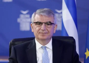 Υπουργείο Εργασίας: Αλλαγές για εισφορά αλληλεγγύης, μείωση εισφορών, συντάξεις