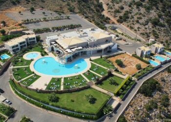 Κρήτη: Το Royal Heights στα Μάλια περνά στο CHC Group