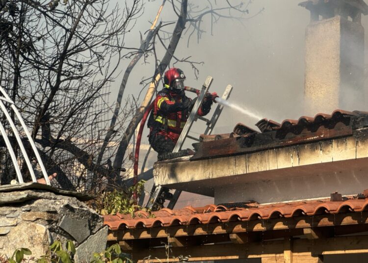 Πύρινη λαίλαπα στην Αττική: Βοήθεια στην πυρόσβεση προσφέρουν Τουρκία, Κύπρο και Μολδαβία