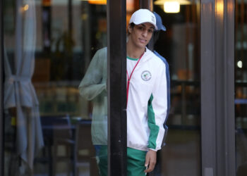 Η Ιμάν Κελίφ σπάει τη σιωπή της: «Αφορά την τιμή κάθε γυναίκας»