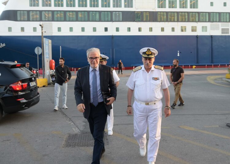 Χρήστος Στυλιανίδης από το λιμάνι του Πειραιά: «Τα θέματα ασφάλειας είναι η προτεραιότητά μας, δεν υπάρχει κανένα περιθώριο ανοχής»