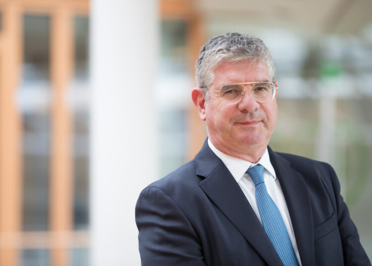 Ευρωπαϊκή Τράπεζα Επενδύσεων/Τσακίρης: Πρόσβαση σε ευνοϊκή χρηματοδότηση για τις επιχειρήσεις