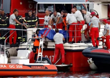 Σικελία/Παλέρμο: Γιατί επέζησε… το πλήρωμα του σούπερ γιοτ, ενώ χάθηκαν οι μισοί από τους 12 επιβάτες;