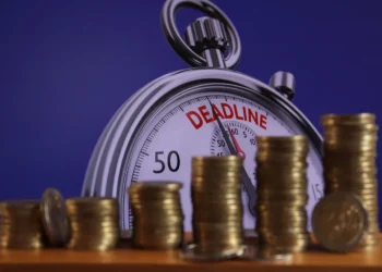 Οίκοι αξιολόγησης: «Θερμό» φθινόπωρο περιμένει την Ελλάδα