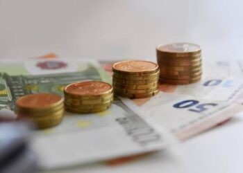 Bloomberg: Πέφτει το Euribor -Σταδιακή ανακούφιση