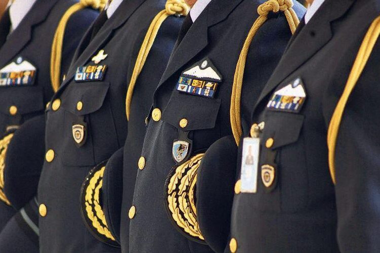 Συντάξεις ενστόλων: «Κλειδώνουν» αυξήσεις άνω των 150 ευρώ