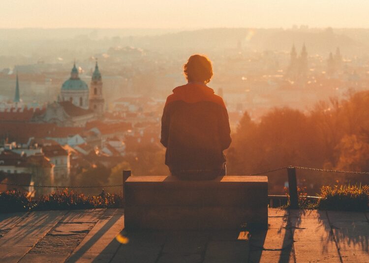 ΙΟΒΕ/Έρευνα: Αβέβαιο βλέπουν το μέλλον τα ελληνικά νοικοκυριά – Το 83% των νοικοκυριών δεν αποταμιεύει