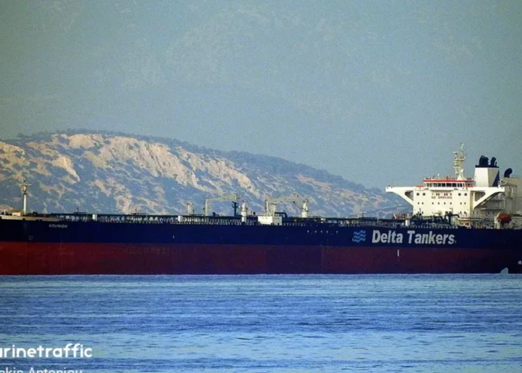 Οι Χούθι χτύπησαν ελληνικό πλοίο στα ανοικτά της Υεμένης