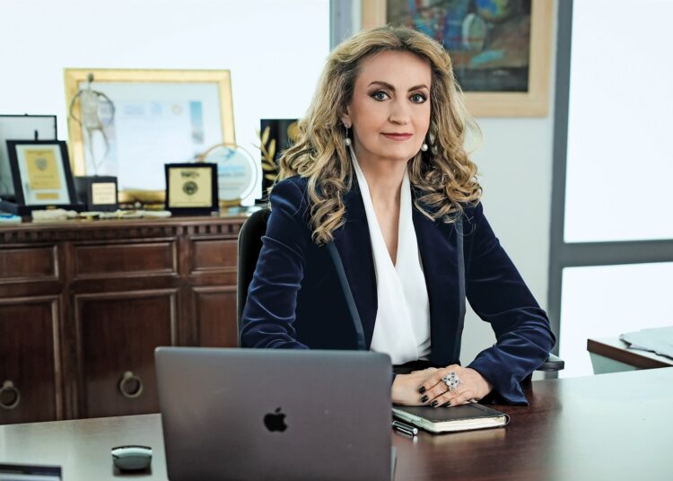 Σοφία Εφραίμογλου: «Αν η Ευρώπη δεν αλλάξει, κινδυνεύει να βουλιάξει»