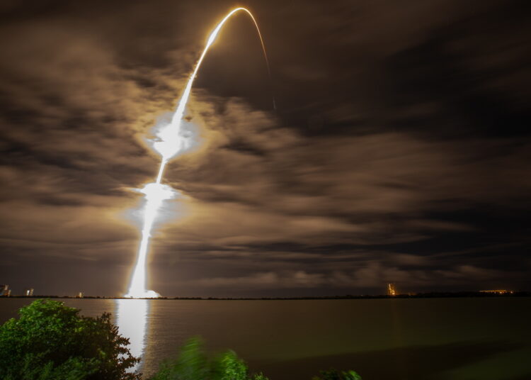 SpaceX/Τζάρεντ Άιζακμαν: Εντυπωσιακές εικόνες από τον πρώτο διαστημικό περίπατο ιδιωτών (vid)