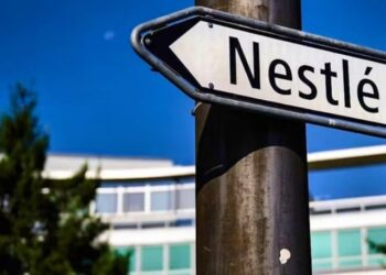 Γαλλία: Η Nestlé Waters συμβιβάστηκε με τις αρχές σε έρευνα για τα νερά της (San Pellegrino, Vittel)