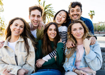 Επενδυτικές τάσεις στην Ελλάδα: Πού επενδύουν τα χρήματά τους Millennials και Gen-Z