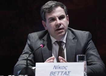 Βέττας /ΙΟΒΕ: Η ελληνική οικονομία δεν είναι τελειωμένη υπόθεση