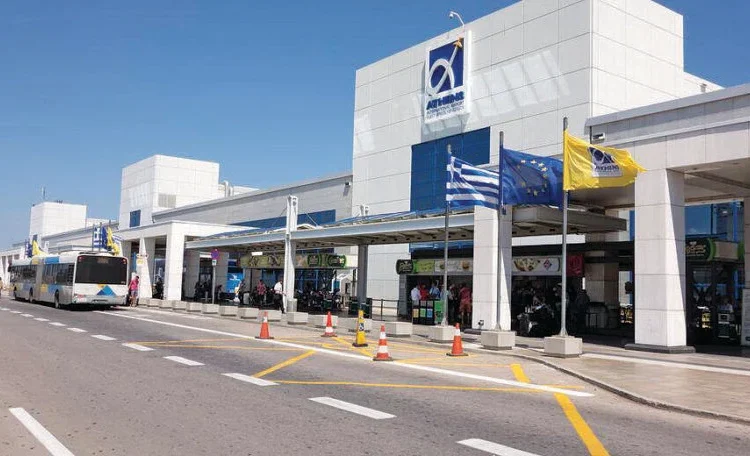 Τουριστική κίνηση: Αύξηση 8% στις αεροπορικές αφίξεις το 2024 – Άνοδος 5,6% στις ταξιδιωτικές εισπράξεις