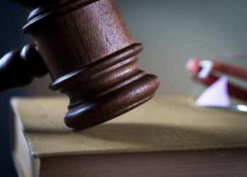 ΚΕΕΛΠΝΟ/Δίκη για παράνομες προσλήψεις: Αθωώθηκαν και οι τέσσερις κατηγορούμενοι