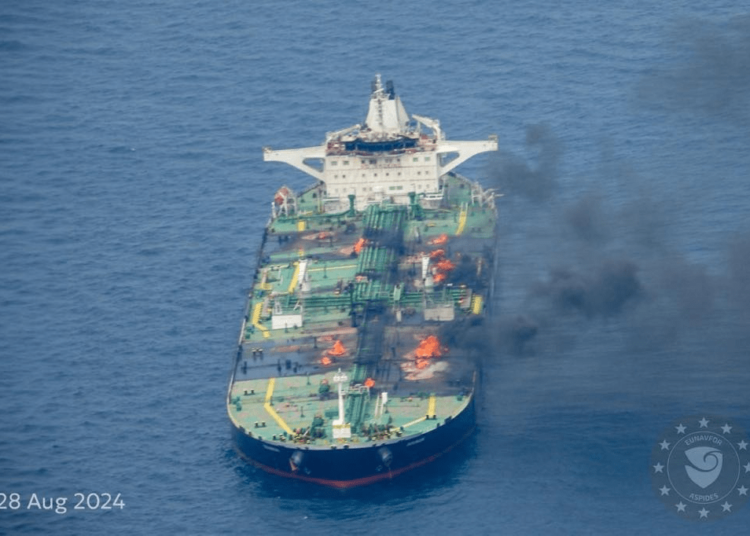 Επιχείρηση «ASPIDES»: H φρεγάτα «ΨΑΡΑ» στην Ερυθρά Θάλασσα για τη ρυμούλκηση του δεξαμενόπλοιου «SOUNION»