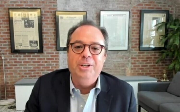 P. Spiegel στον «Επίλογο» για το debate Χάρις/Τραμπ: «Σημαντικό γι’ αυτήν να κερδίσει τους άνδρες των προαστίων»