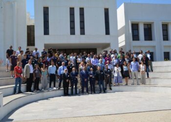 ΕΔΥΤΕ: 415 νέοι επιστήμονες και στελέχη της βιομηχανίας εκπαιδεύονται σε κβαντικές τεχνολογίες τηλεπικοινωνιών και κυβερνοασφάλεια