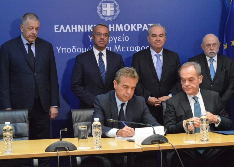 Υπογραφή σύμβασης για την κατασκευή και διαχείριση 17 νέων σχολικών μονάδων στην Περιφέρεια Κεντρικής Μακεδονίας μέσω ΣΔΙΤ