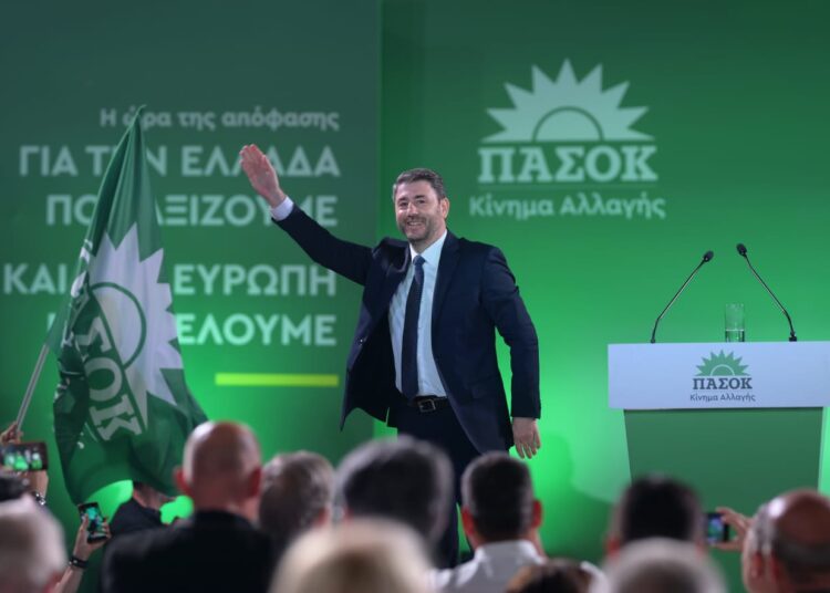 ΠΑΣΟΚ: Άνοιξαν οι κάλπες για την εκλογή προέδρου