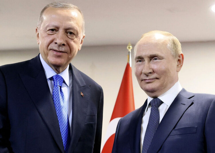 Τουρκία: Γιατί ο Ερντογάν «φλερτάρει» με τους ΒRICS