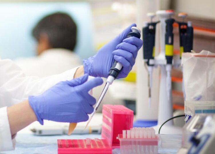 ΙΣΑ: Κατάργηση του clawback ζητούν οι εργαστηριακοί γιατροί