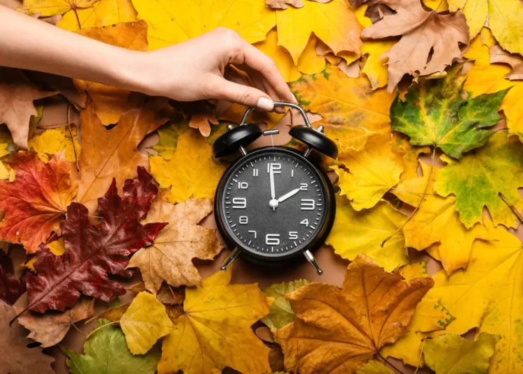 Αλλαγή ώρας 2024: Γυρίζουμε τα ρολόγια μια ώρα πίσω
