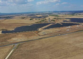 Η EDP συνδέει στο δίκτυο το μεγαλύτερο φωτοβολταϊκό πάρκο της στην Ιταλία