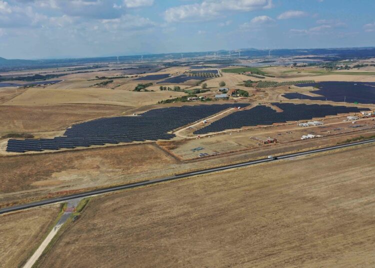 Η EDP συνδέει στο δίκτυο το μεγαλύτερο φωτοβολταϊκό πάρκο της στην Ιταλία
