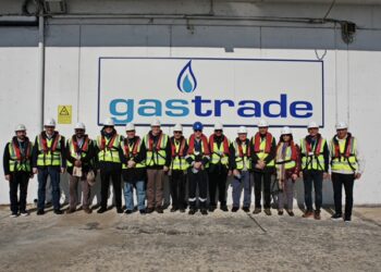 Η Αλεξανδρούπολη στο Προσκήνιο Ενεργειακών Συζητήσεων: Επίσκεψη Πρέσβεων από τον Αραβικό Κόσμο στον Τερματικό Σταθμό Υγροποιημένου Φυσικού Αερίου