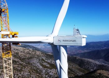 ΔΕΗ Ανανεώσιμες: Στην «πρίζα» τρια νέα αιολικά πάρκα συνολικής ισχύος 100MW