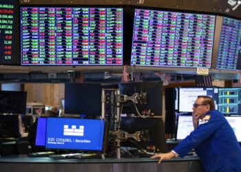 Fed: Προχωρά σε μείωση των επιτοκίων στο 4,5 με 4,75%