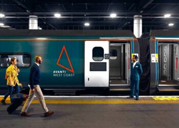 Η Βρετανία επανεθνικοποιεί το σιδηρόδρομο και βάζει τέλος στις κακές επιδόσεις